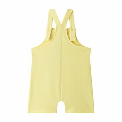 Peto amarillo con tiburón